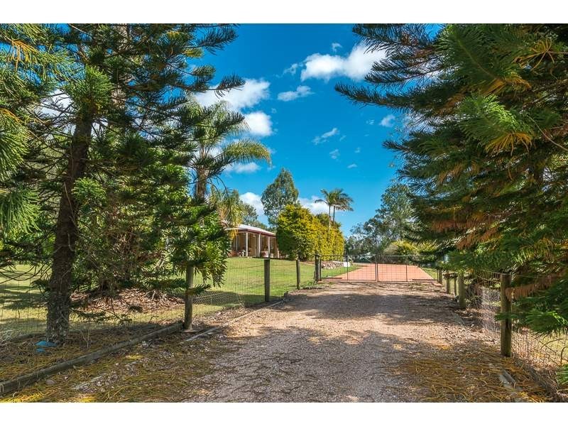 360 Mt Crosby Rd, Chuwar QLD 4306