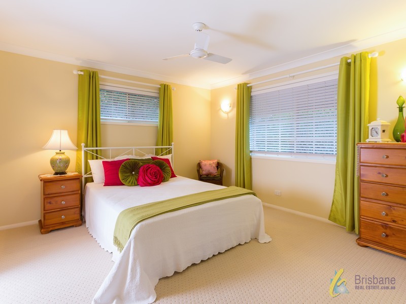 2 Carnegie Cl, Forest Lake QLD 4078