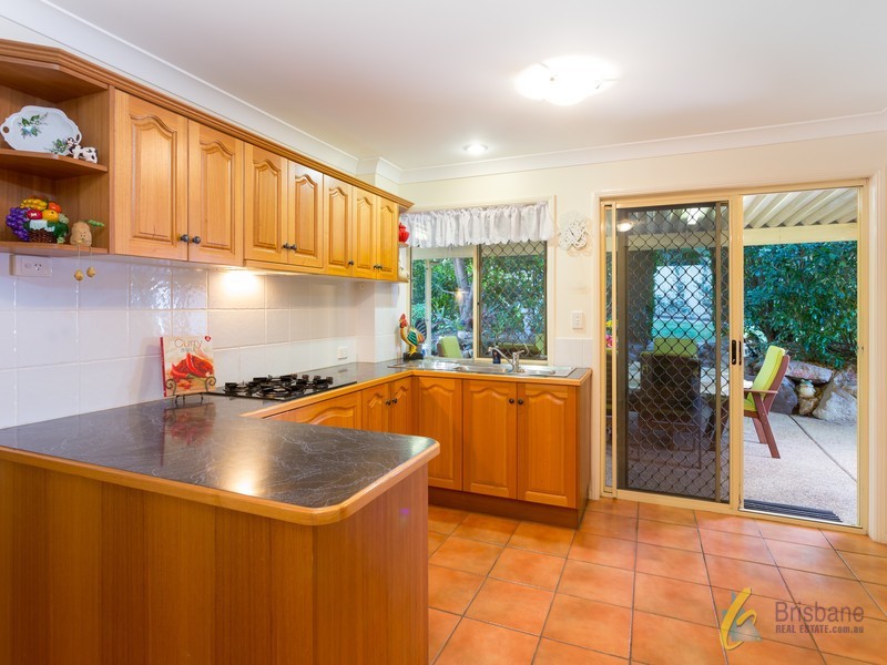 2 Carnegie Cl, Forest Lake QLD 4078