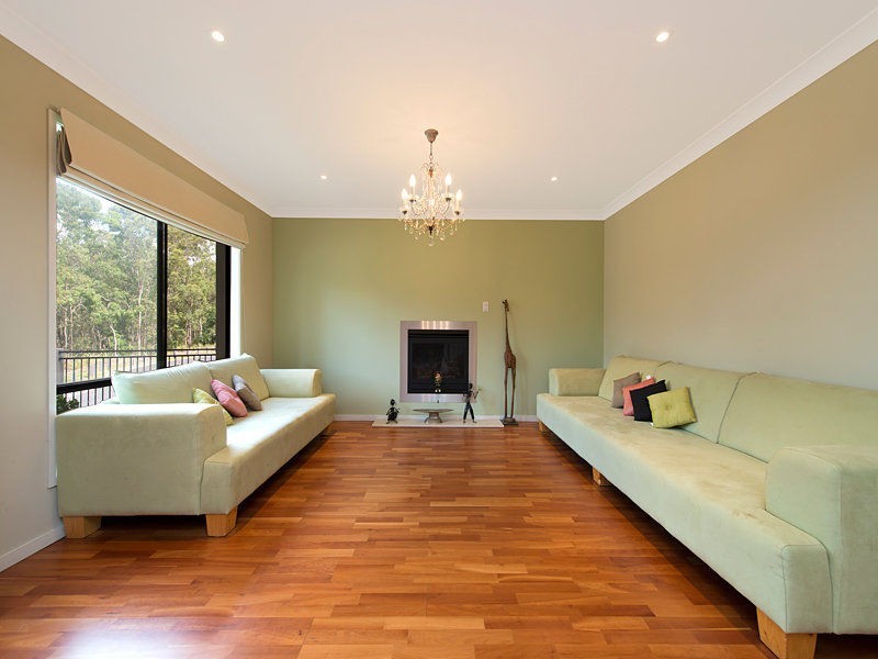 33 Christopher Place, Sinnamon Park QLD 4073