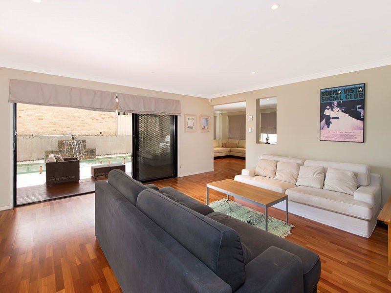 33 Christopher Place, Sinnamon Park QLD 4073