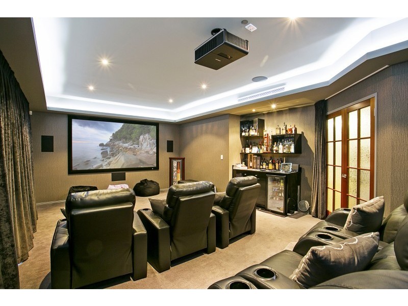 11 Samuel Place, Sinnamon Park QLD 4073