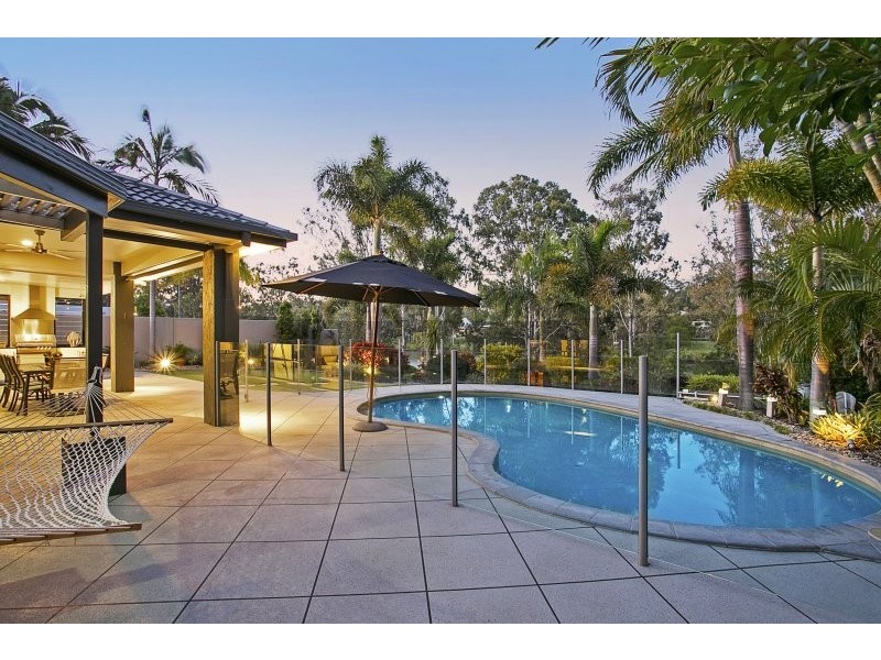 11 Samuel Place, Sinnamon Park QLD 4073