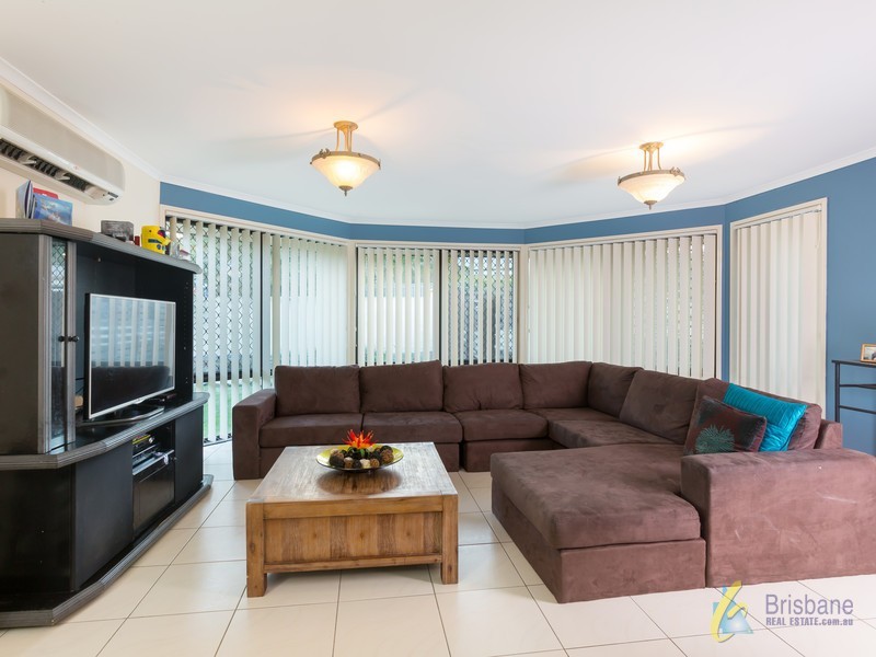 10 Mayfair Place, Moggill QLD 4070