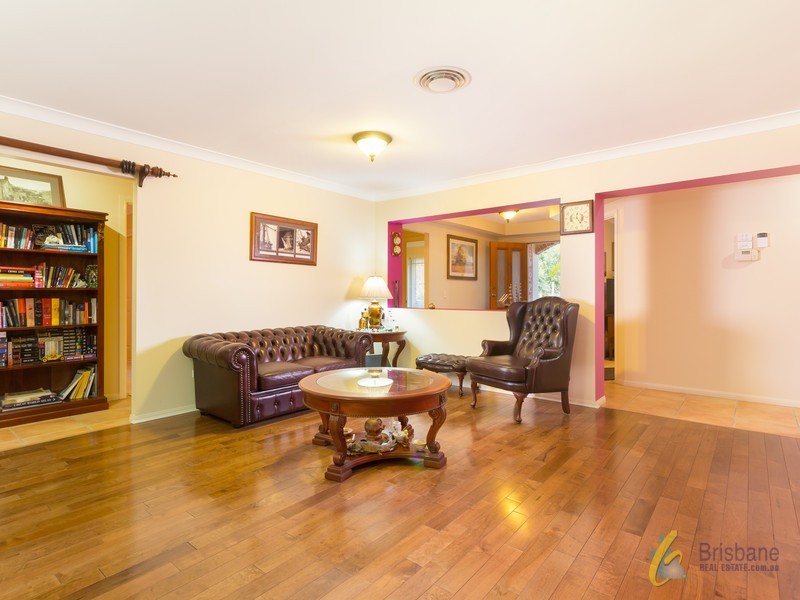 18 Camberwell Pl, Forest Lake QLD 4078