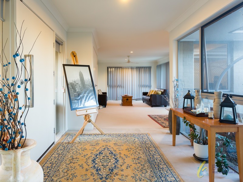 12 Silky Oak Avenue, Moggill QLD 4070