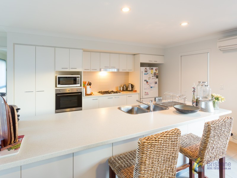 12 Silky Oak Avenue, Moggill QLD 4070