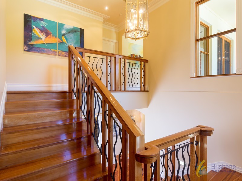 47 Tristania Road, Chapel Hill QLD 4069