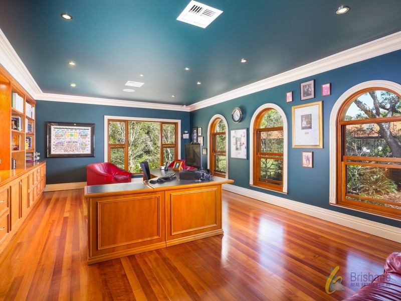 47 Tristania Road, Chapel Hill QLD 4069