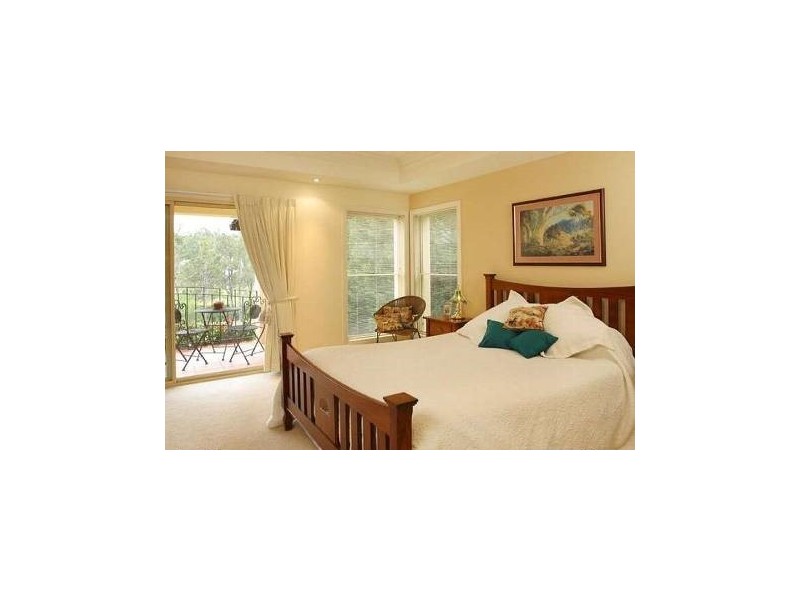 2 Jamieson Pl, Brookfield QLD 4069