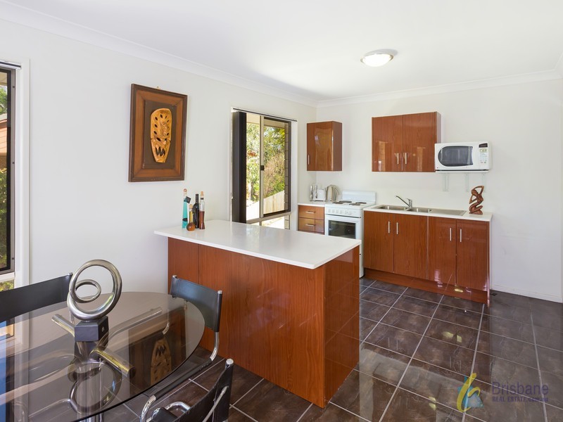 14 Torridon Close, Chapel Hill QLD 4069