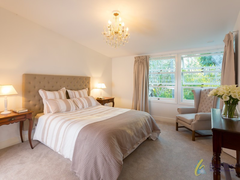 15 Jacaranda Avenue, Kenmore Hills QLD 4069