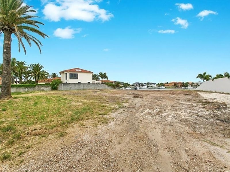 18 Raby Bay Boulevard, Raby Bay QLD 4163