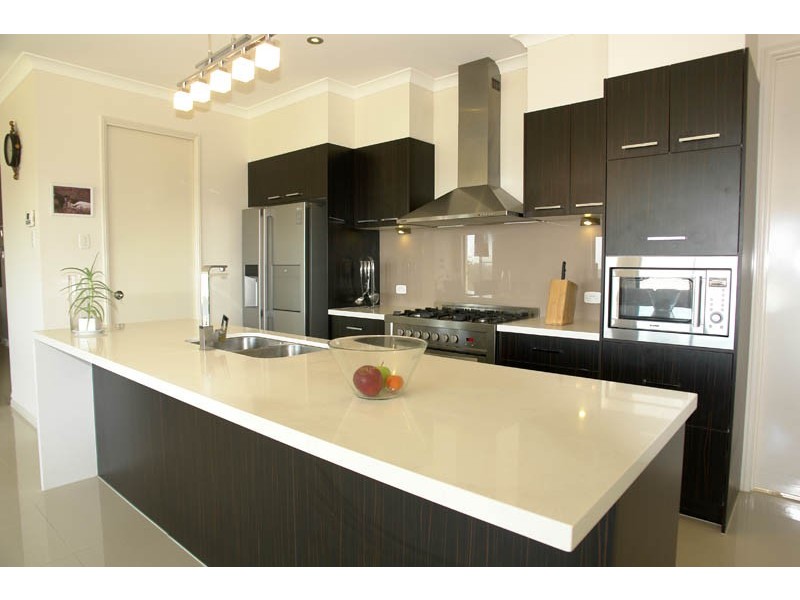17 Stanbury Drive, Goodna QLD 4300