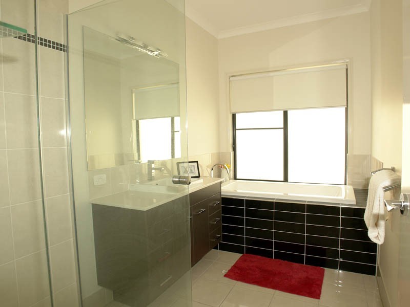 17 Stanbury Drive, Goodna QLD 4300