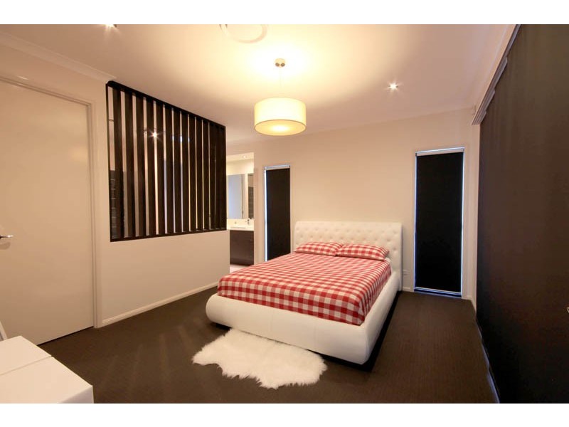 17 Stanbury Drive, Goodna QLD 4300