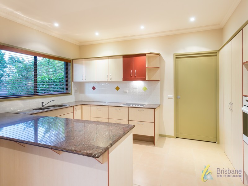 2 -119 Sugarwood, Bellbowrie QLD 4070