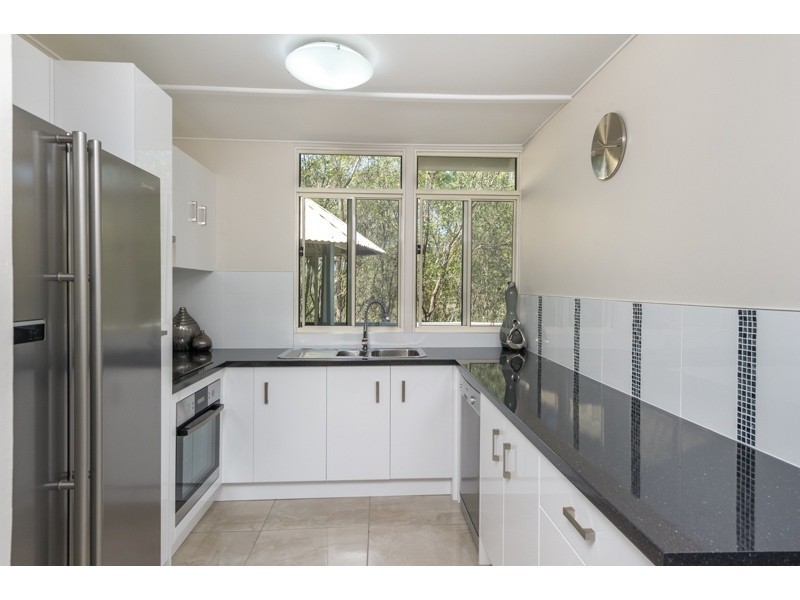 157 College Rd, Karana Downs QLD 4306