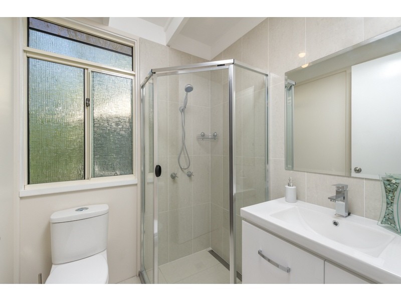 157 College Rd, Karana Downs QLD 4306