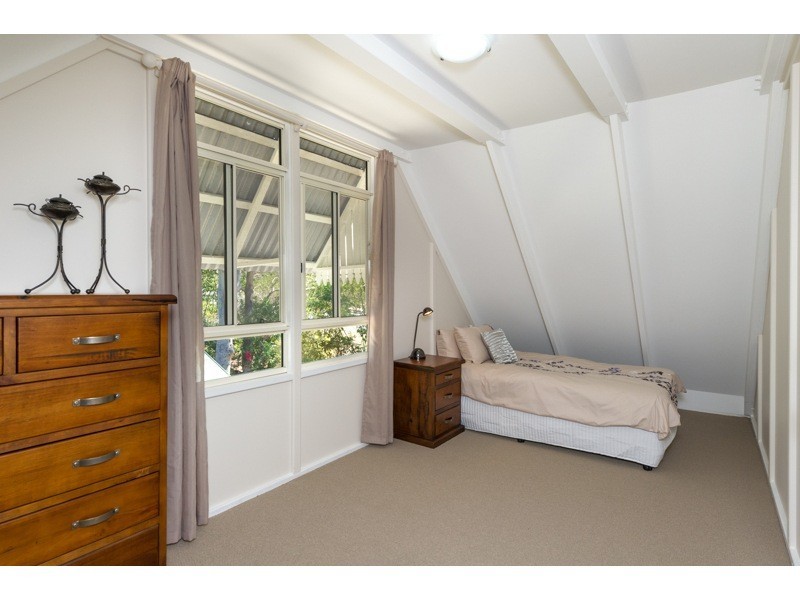 157 College Rd, Karana Downs QLD 4306