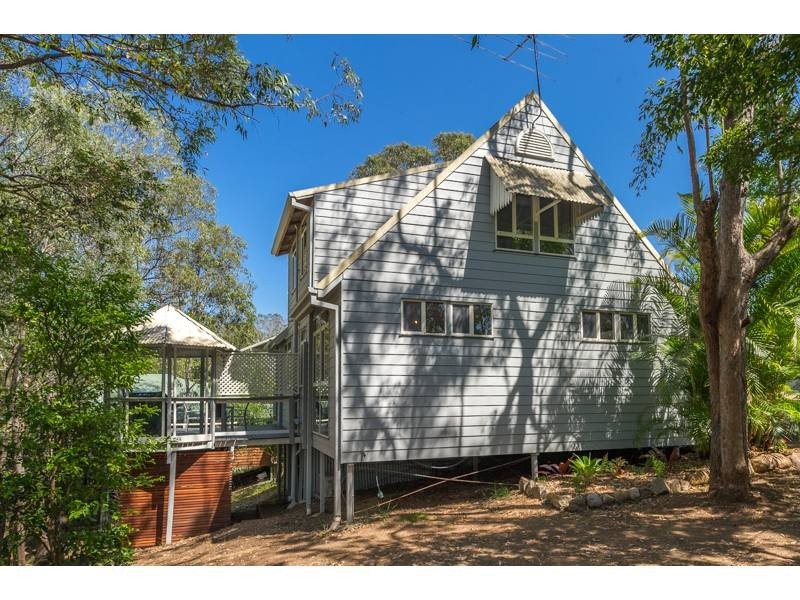 157 College Rd, Karana Downs QLD 4306