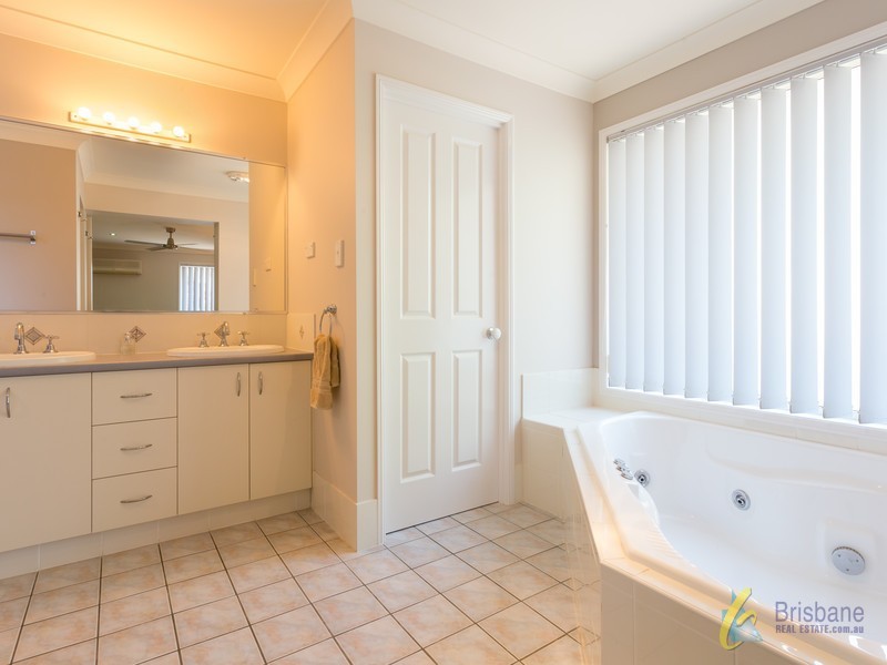 137 Wendouree Crescent,, Westlake QLD 4074