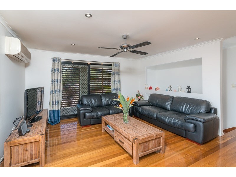78 Brownie St, Jamboree Heights QLD 4074