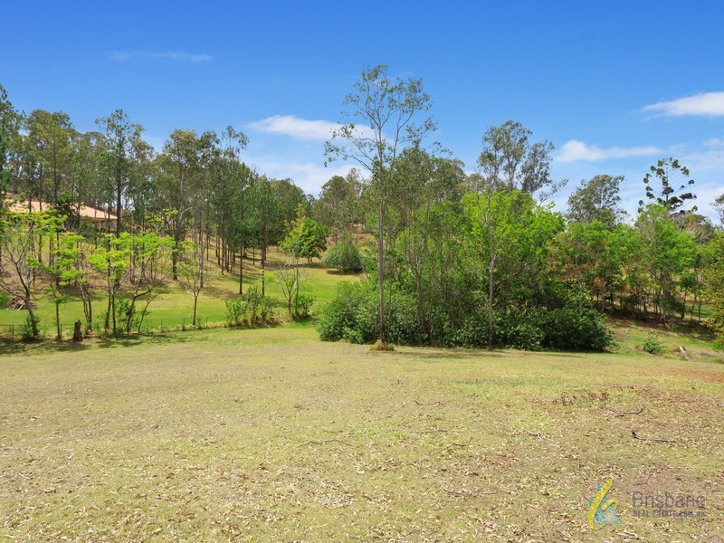 29 Rafting Ground Rd, Brookfield QLD 4069