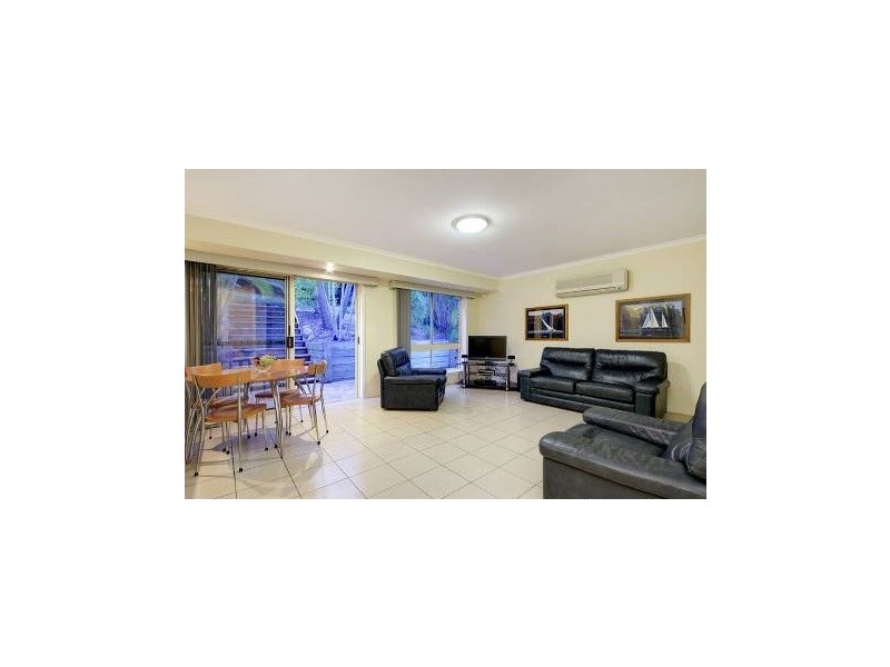 11 Martens Place, Brookfield QLD 4069