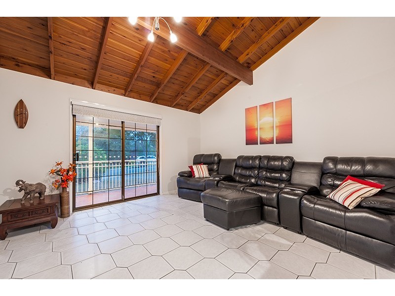 3 Athos Street, Riverhills QLD 4074