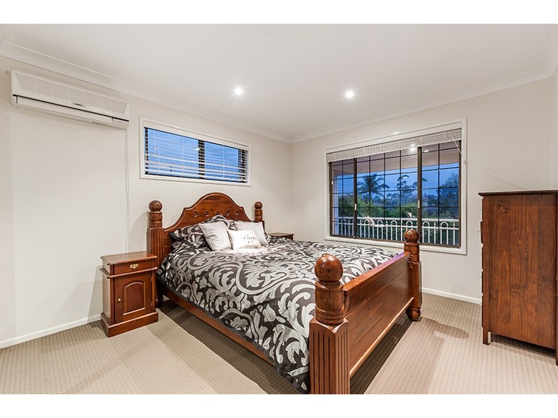 3 Athos Street, Riverhills QLD 4074