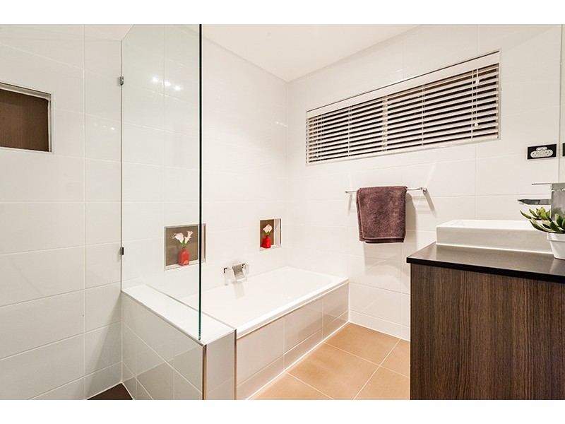 3 Athos Street, Riverhills QLD 4074