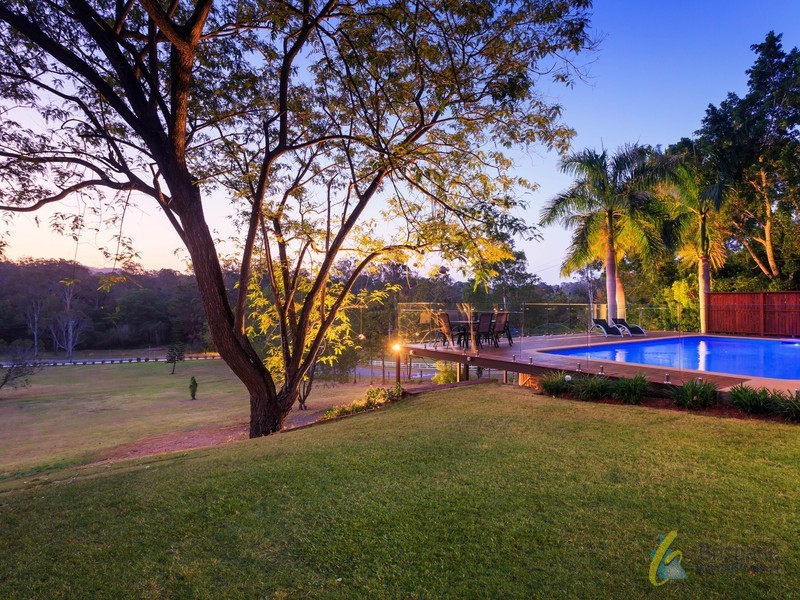 196 Greentrees Avenue, Kenmore Hills QLD 4069