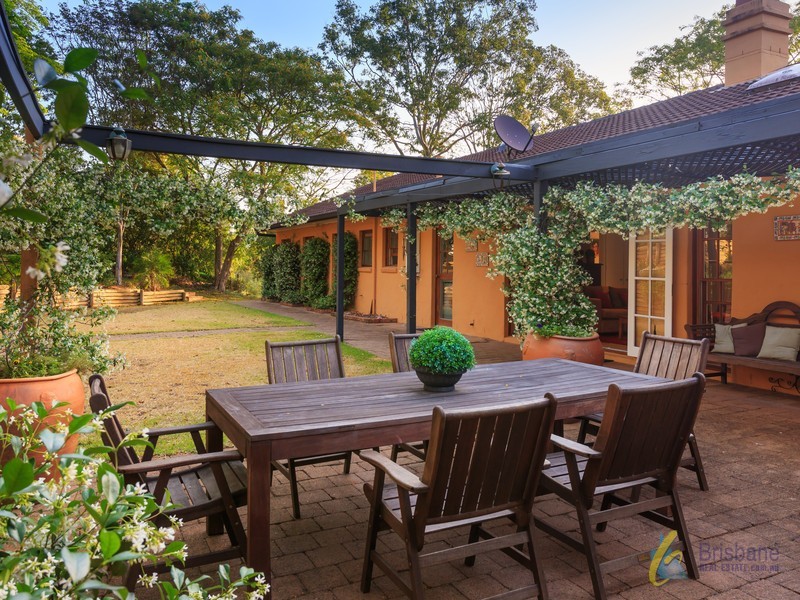 196 Greentrees Avenue, Kenmore Hills QLD 4069