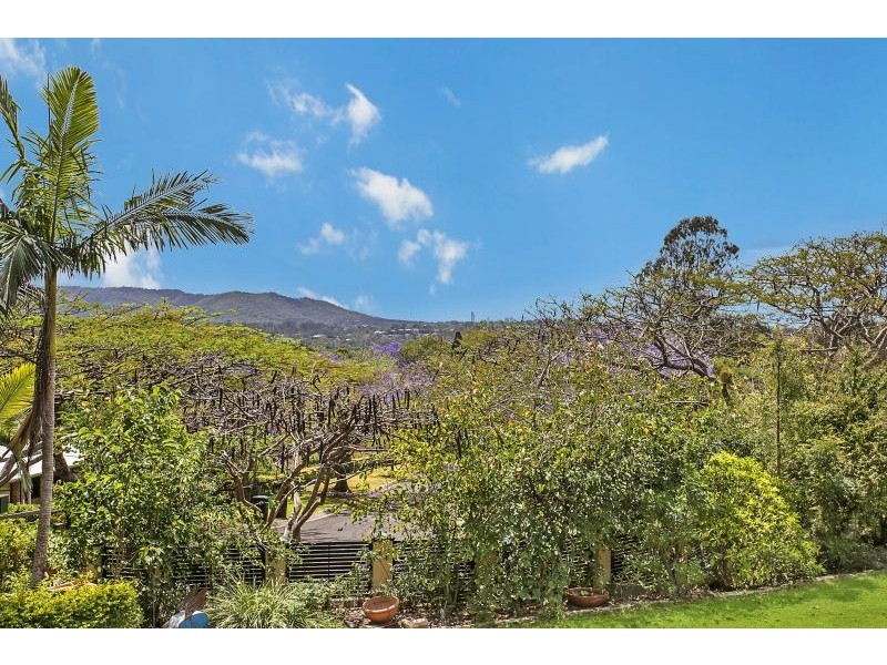 30 Leatherwood Place, Brookfield QLD 4069