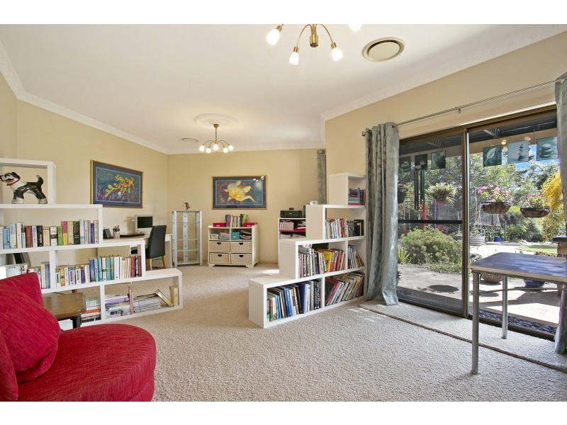 30 Leatherwood Place, Brookfield QLD 4069