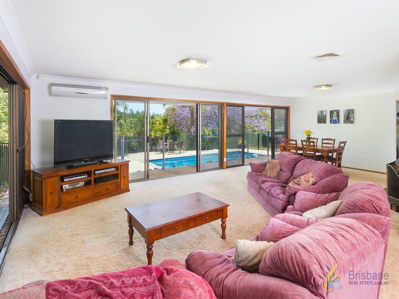 12 Cooranga Street, Jindalee QLD 4074