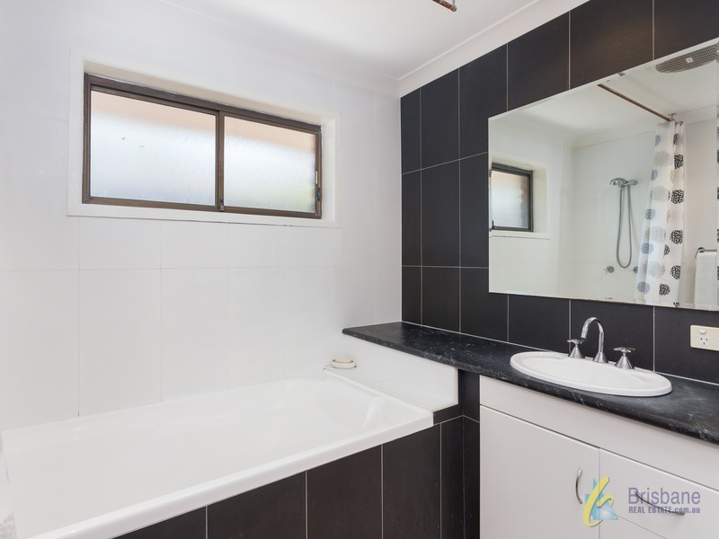 12 Cooranga Street, Jindalee QLD 4074