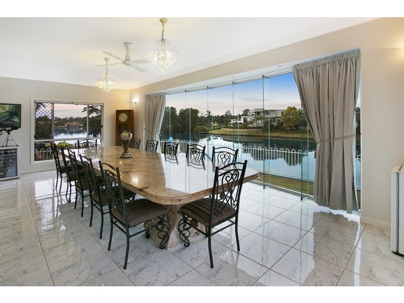 32 NEWELL PL, Westlake QLD 4074