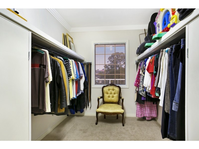 32 NEWELL PL, Westlake QLD 4074