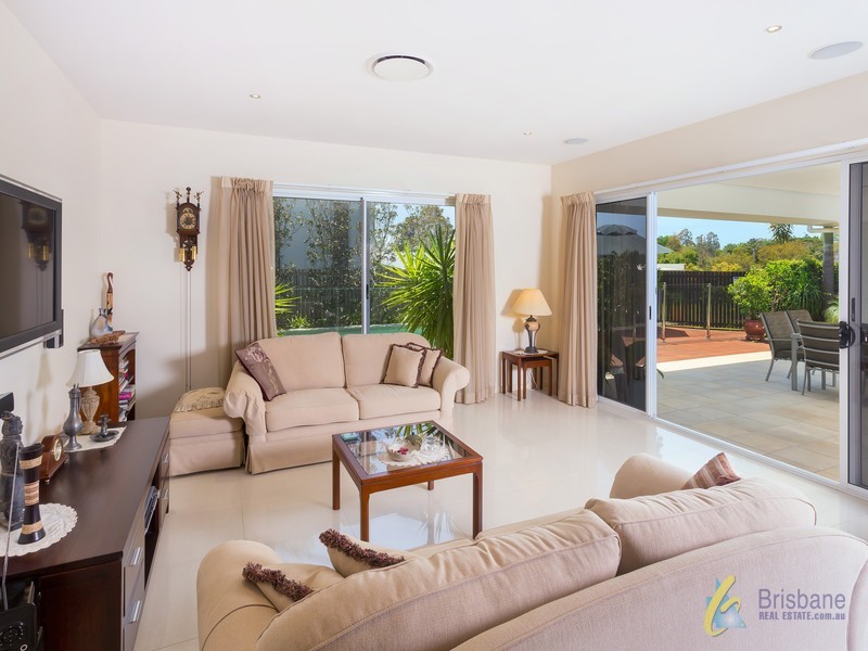 16 Barrygroves Court, Fig Tree Pocket QLD 4069