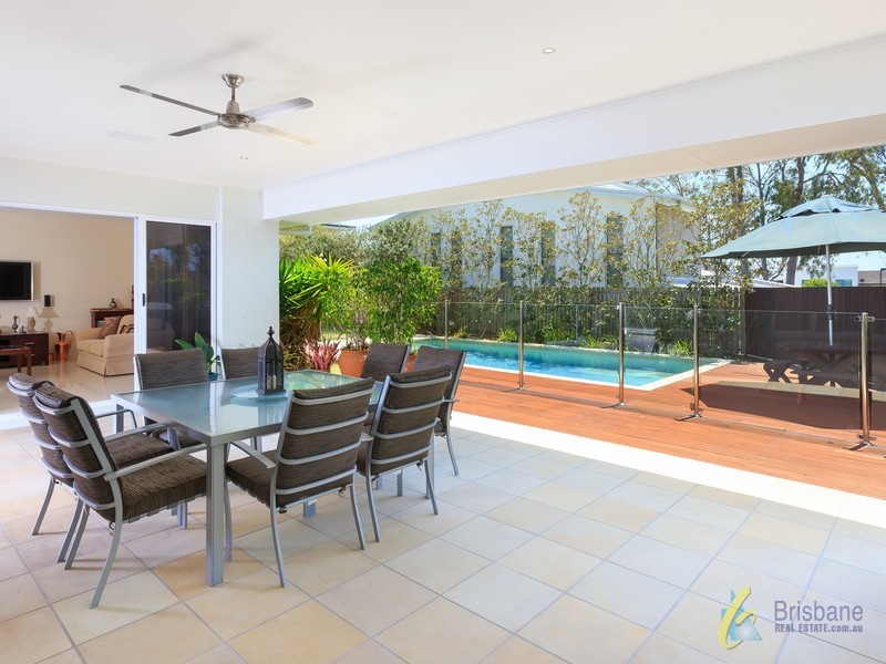 16 Barrygroves Court, Fig Tree Pocket QLD 4069