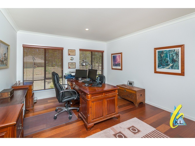 15 Jack Kerr Court, Mount Crosby QLD 4306