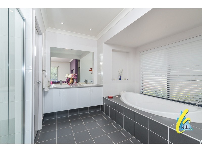 15 Jack Kerr Court, Mount Crosby QLD 4306