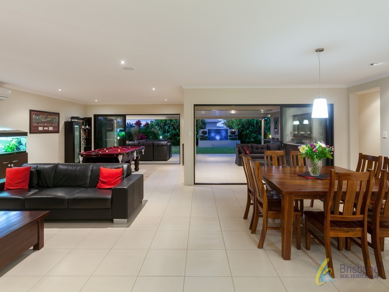 4 Redwood Street, Moggill QLD 4070