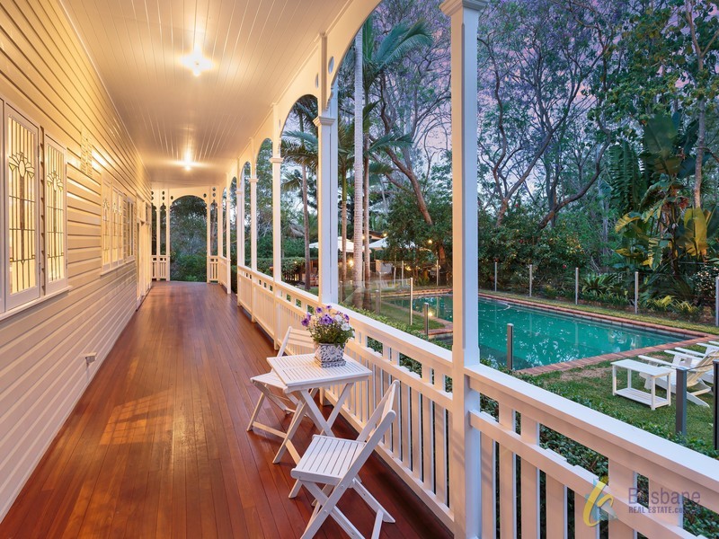 21 Jacaranda Avenue, Kenmore Hills QLD 4069