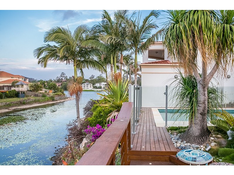 10 Newell Place, Westlake QLD 4074