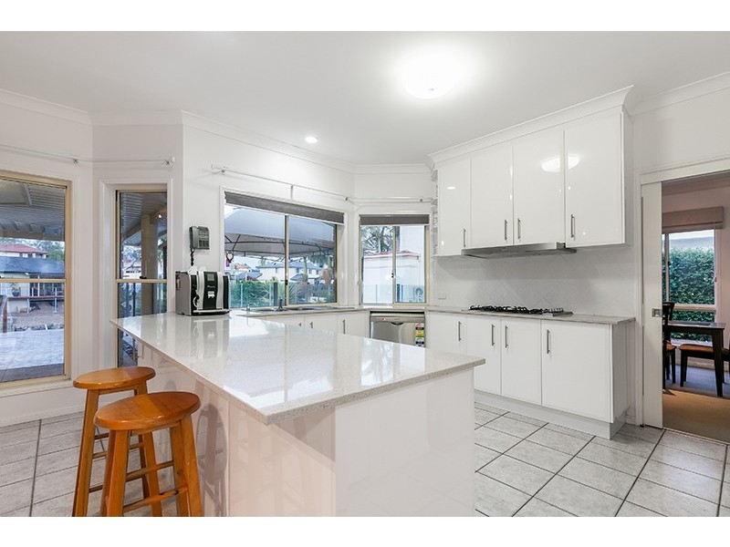 10 Newell Place, Westlake QLD 4074