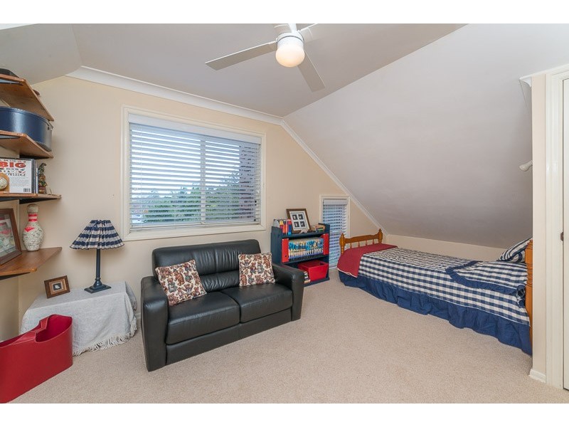 6 Softwind Court, Kenmore Hills QLD 4069