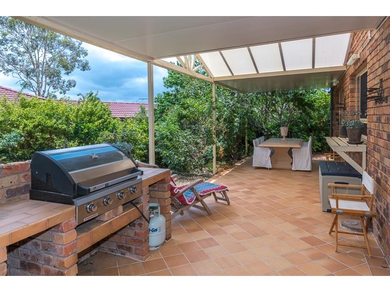 6 Softwind Court, Kenmore Hills QLD 4069